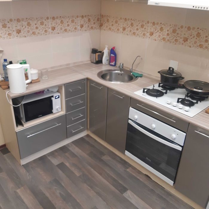 Продам 2 комн. квартиру в самом центре Караганды