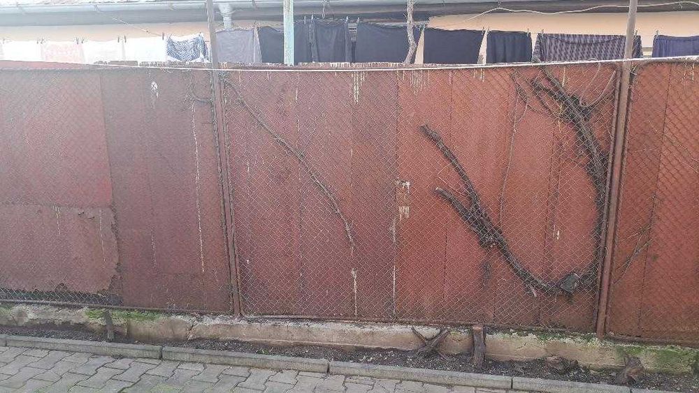 Panouri gard, cadru metalic cu plasa, 2,50 m lungime / 1,55 m inaltime