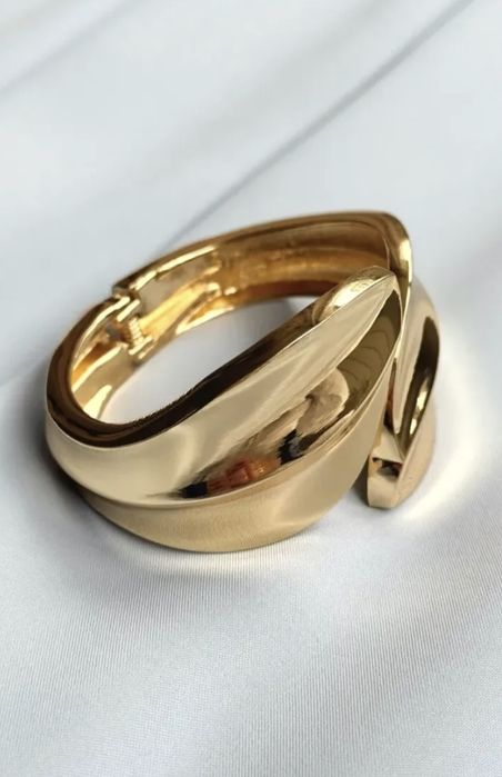 Шикарный браслет на руку. Новый.