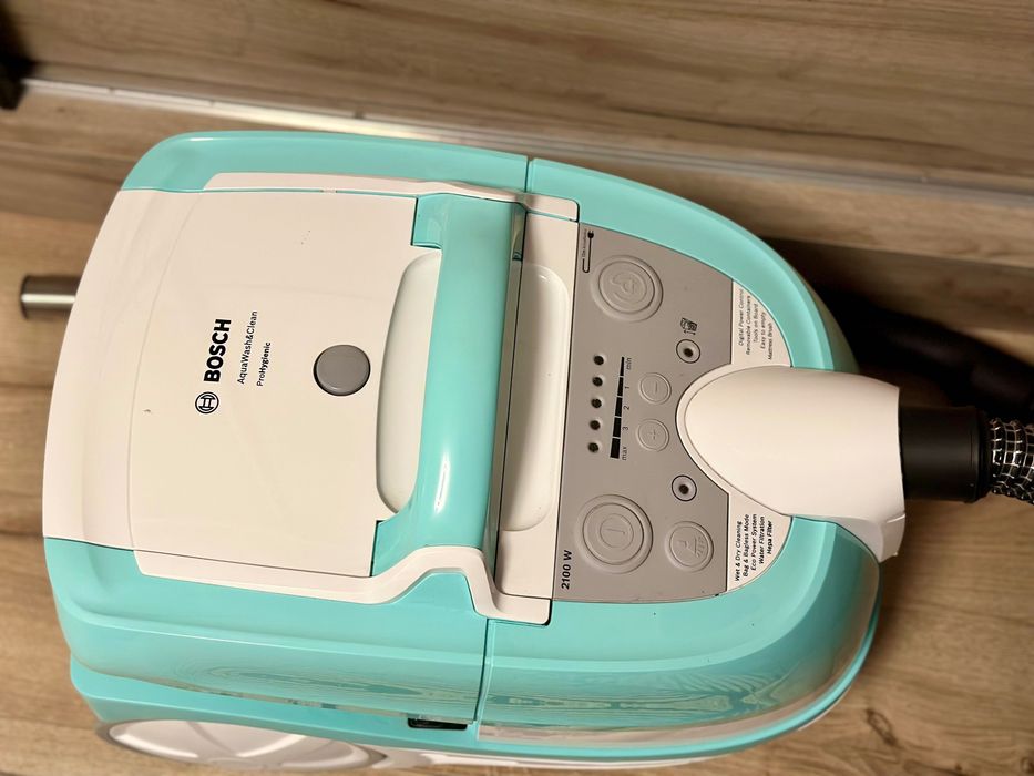 Bosch AquaWash&Clean seria 4 - BWD420HYG