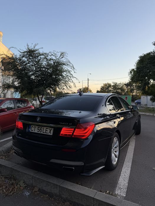 BMW Seria 7 2011 — imagine 5