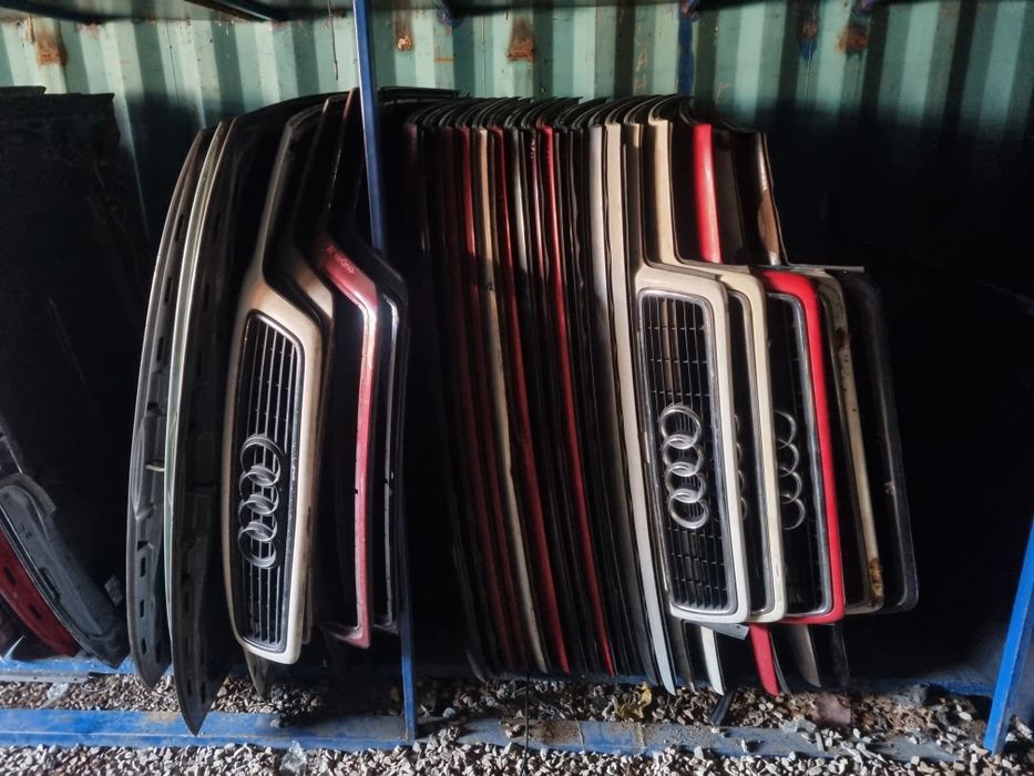 Капоты на японском авто.