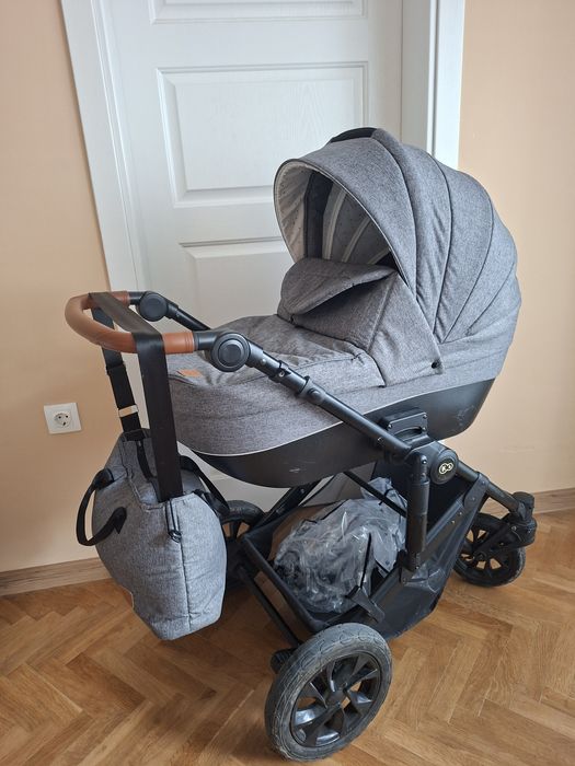 Бебешка количка  3 в 1 Kinderkraft в сиво 0+