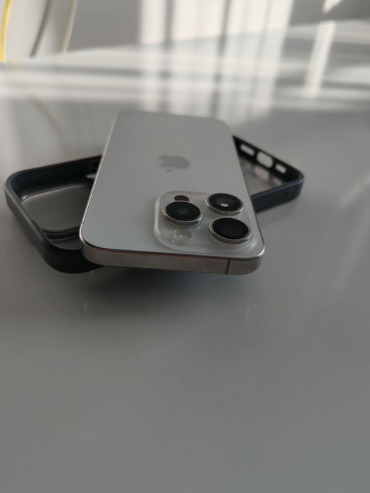 iPhone 15 pro impecabil