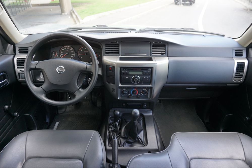 Nissan Patrol y61 4.2 conditie de showroom