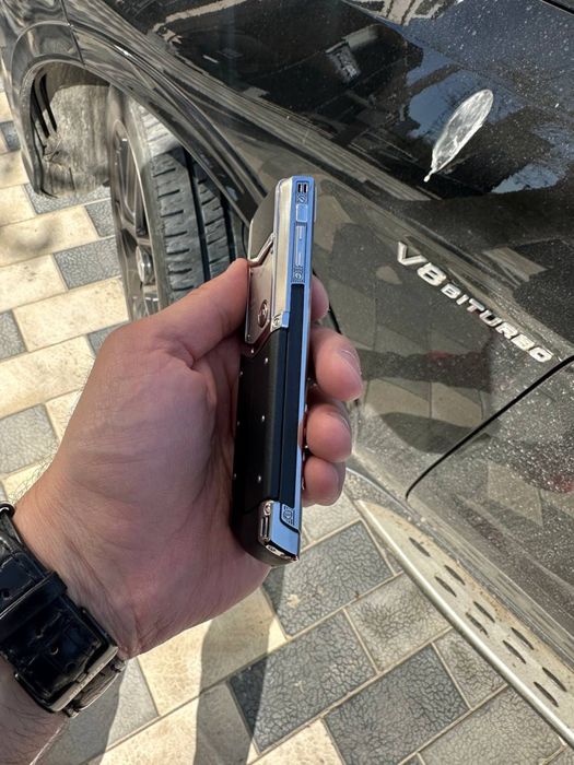 Vertu Signature S design