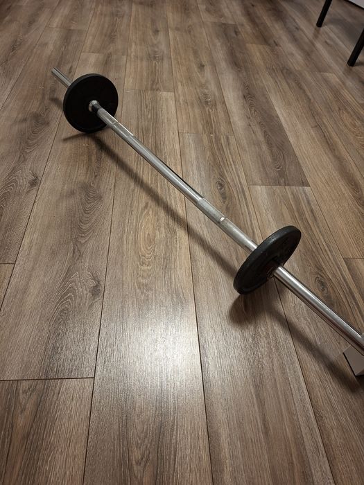 Лост с два диска и щипки,общо 10 кг