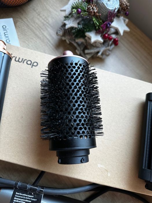 Dyson сешоар,пълен сет!!