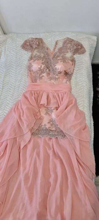 Set rochite mama -fiica,purtata o singura data la botezul fetitei mele