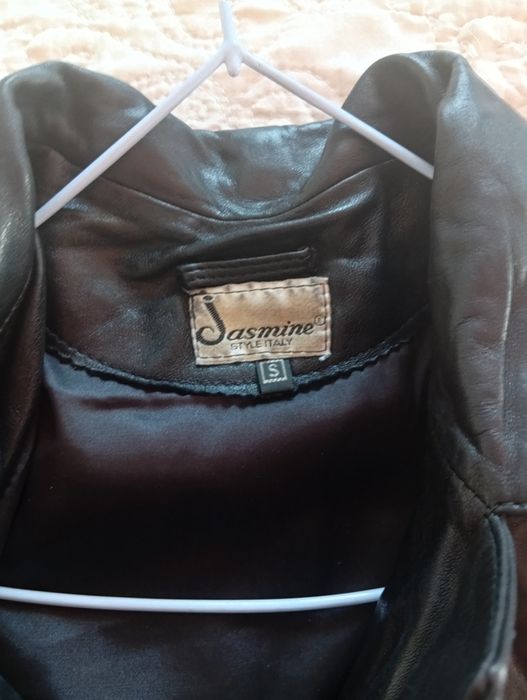 Кожаный пиджак женский