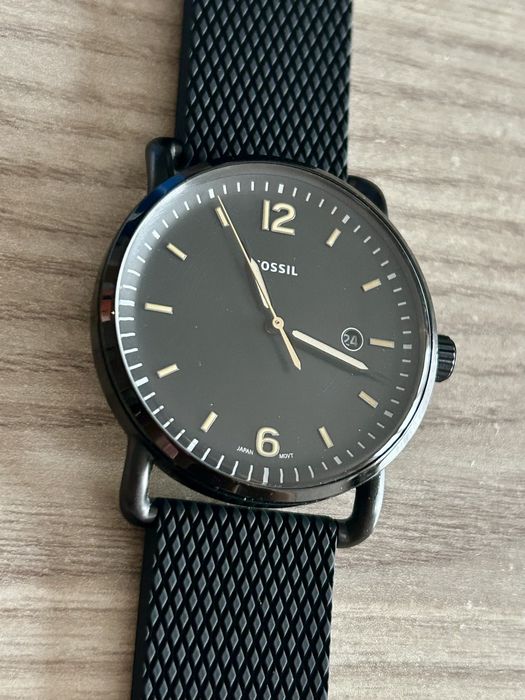 Часовник Emporio Armani и Fossil