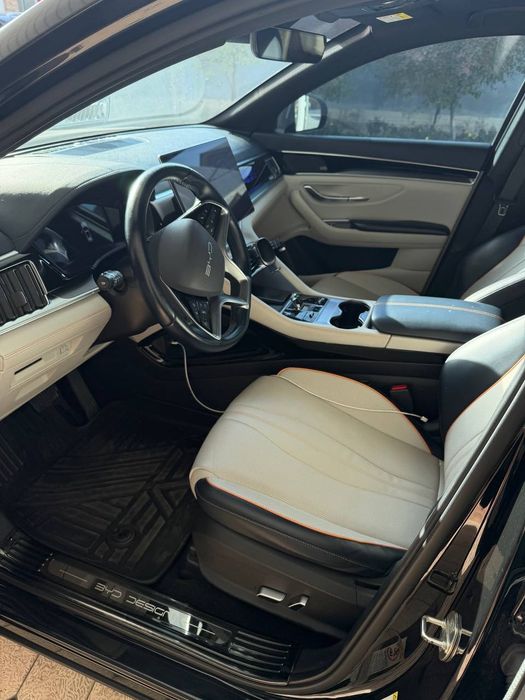 BYD Champion sotiladi