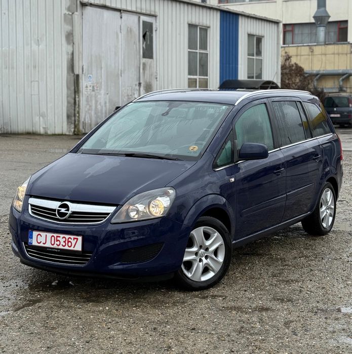 Vand Opel Zafira 1.6Benzina 7 locuri 2011 Euro 5