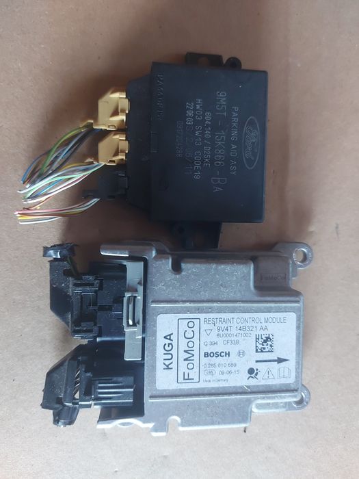 Calculator airbag/Calculator senzori parcare Ford Kuga Mk1