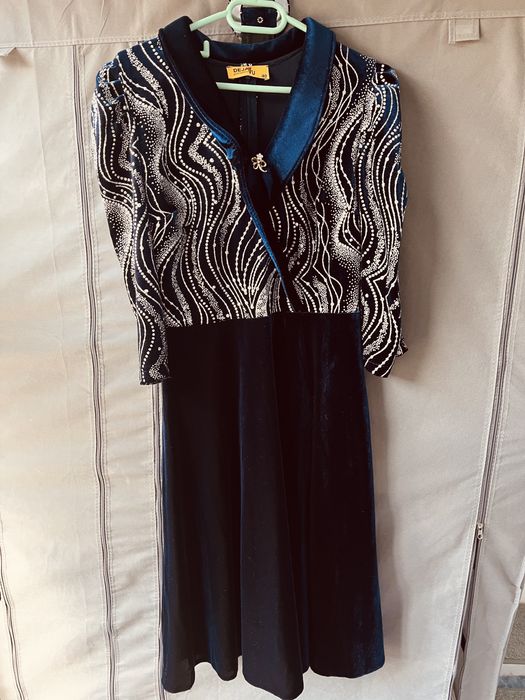 Rochie ocazie albastra cu sclipici