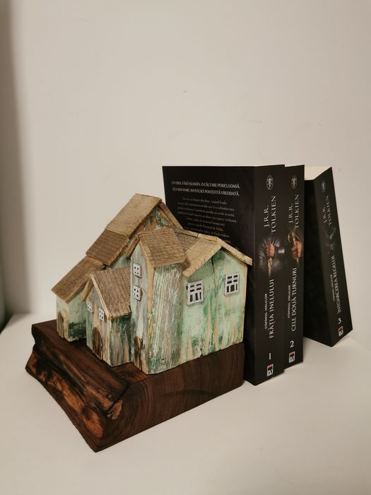 Book Holder Tiny Village – suport de carte din lemn