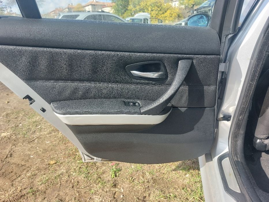 Бмв е90 325и bmw e90 325i кори на вратите