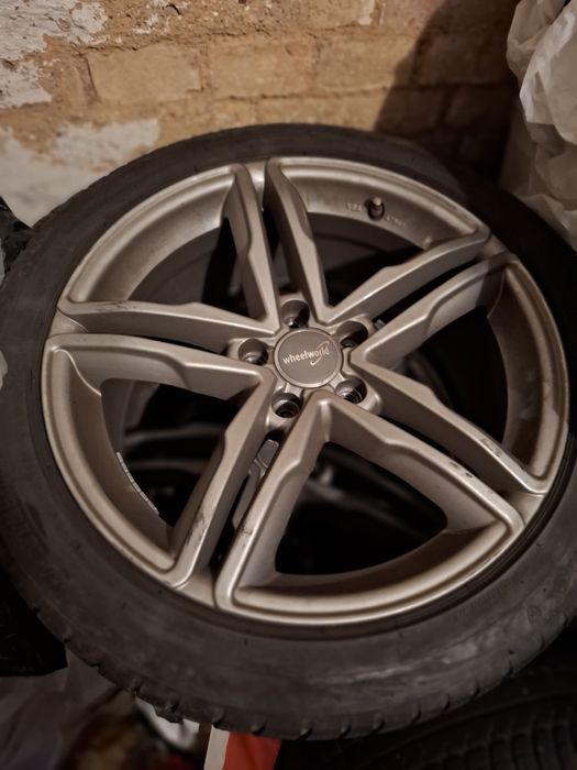 Джанти с гуми 235 /45/18  Ауди А6