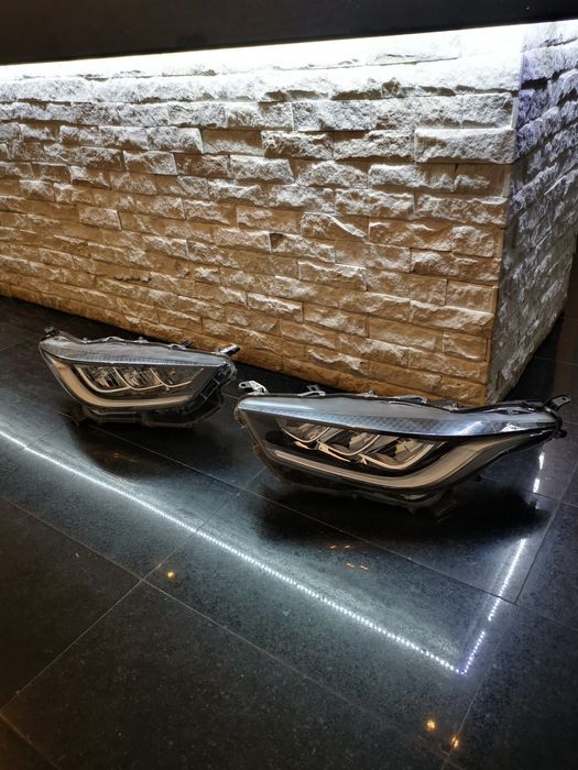 Far stânga dreapta full led Toyota yaris 4 2021/2022/2023/2024