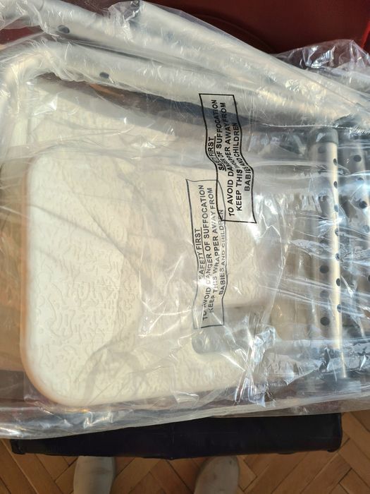 Стол за баня лек, неръждаем, място за душ слушалка