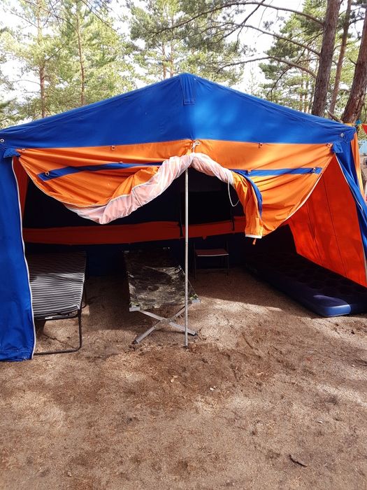 Палатка  дом на колёсах.