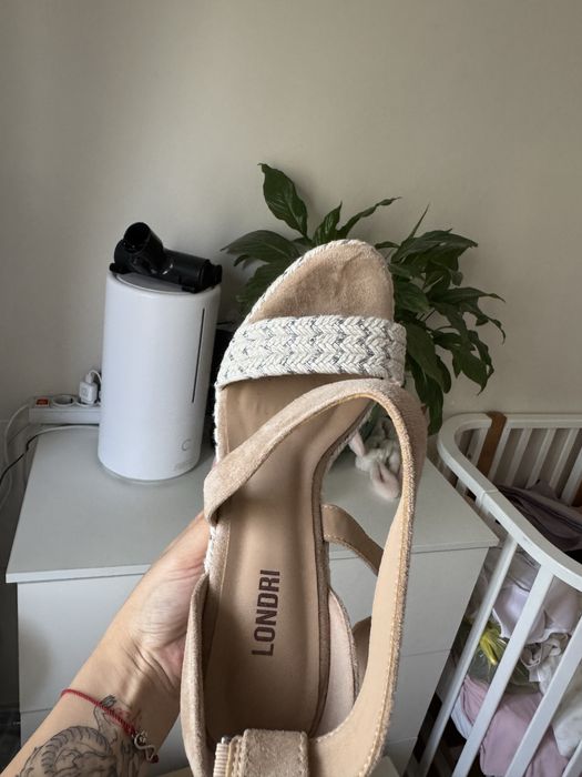 Босоножки летние