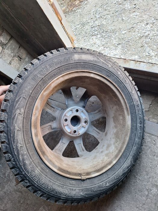 Продам комлект ризины и дисков
