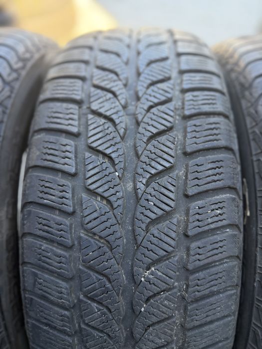 4X 225 60 15 Uniroyal Plus 66 (anvelope IARNA )