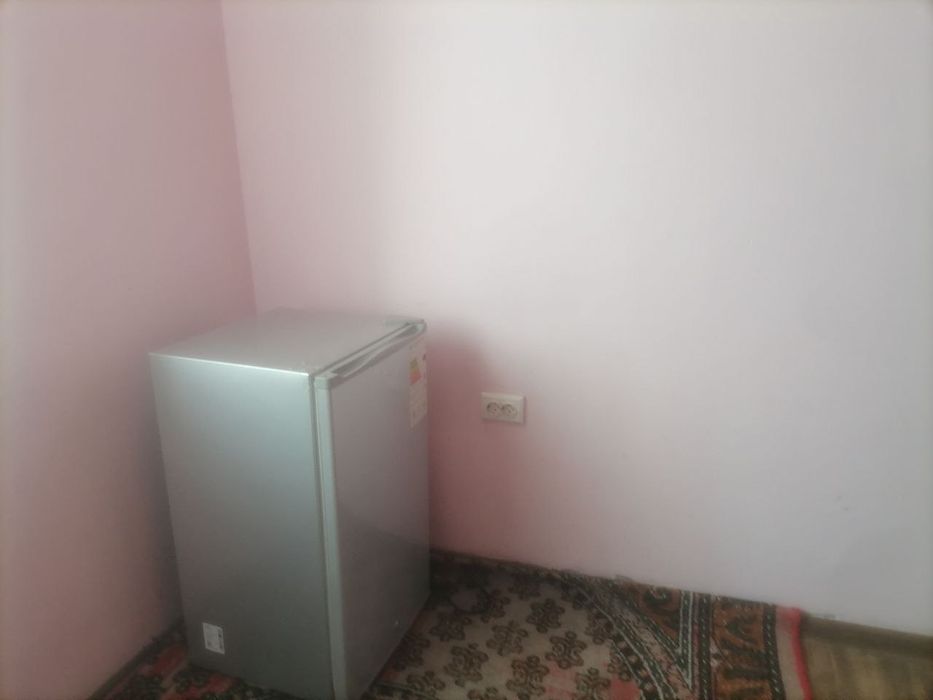 Уй сотилади. 1-хонали