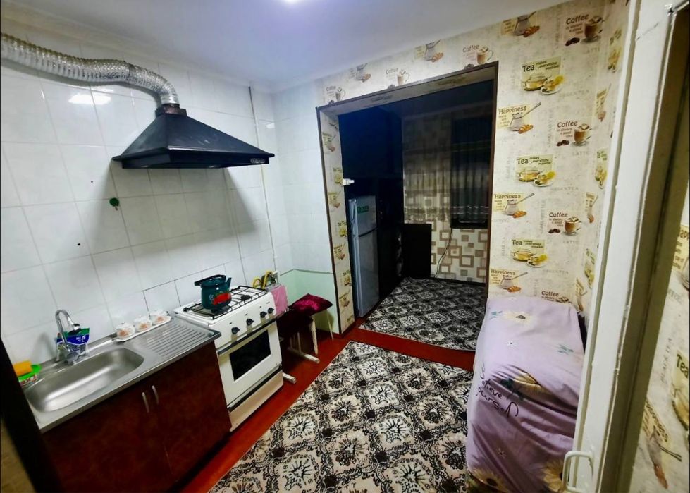 Прадаётся 2х 2микрарайоне Кафе Карвон орентир можно через банк