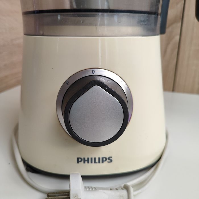 Кухненски робот Pilips HR7761 на части