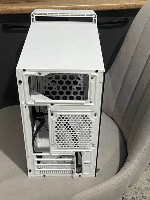 Корпус белый Matx