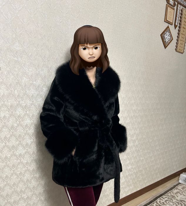 хит шуба с искуственным мехом. но смотрится ка норка