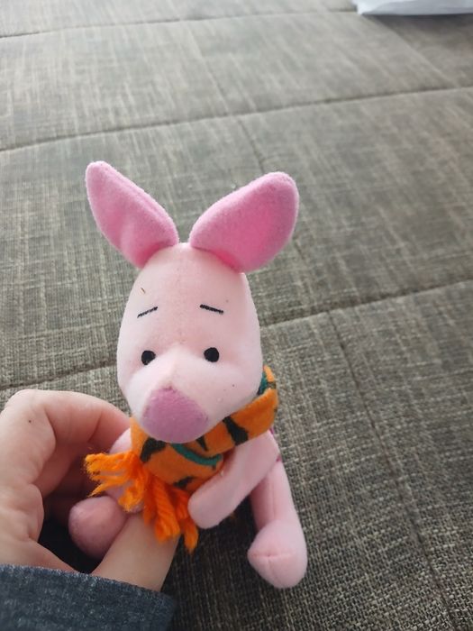Vând pluș cu Winnie the Pooh