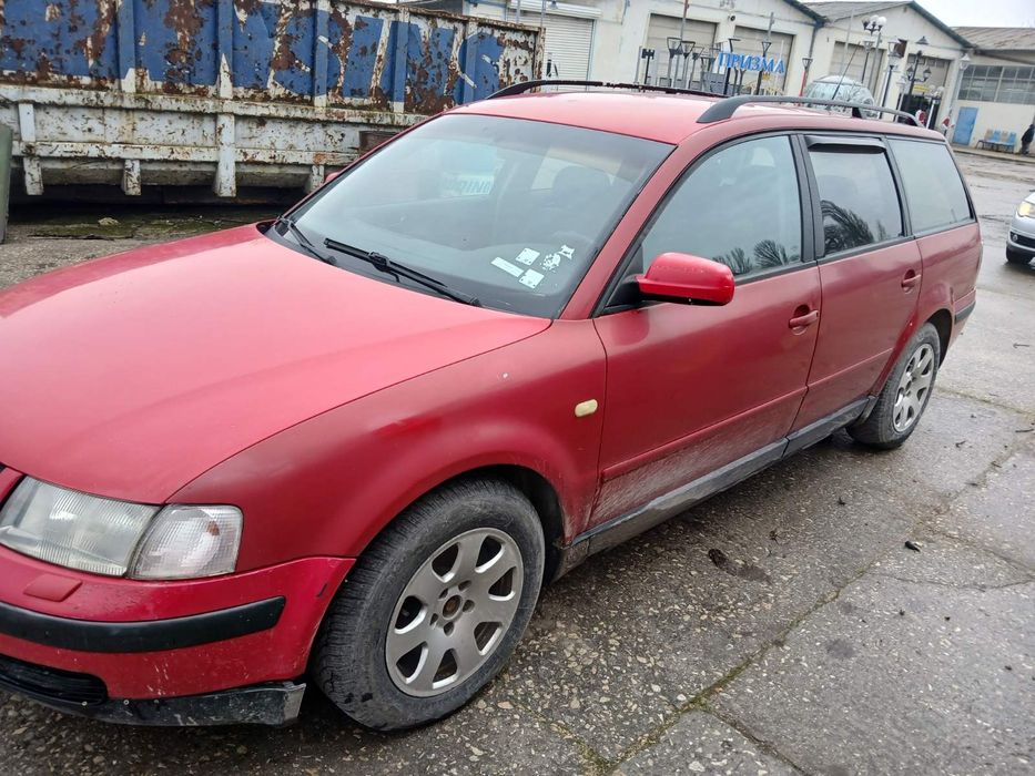 ЗА ЧАСТИ Автомобилът Volkswagen Passat 1.9 tdi