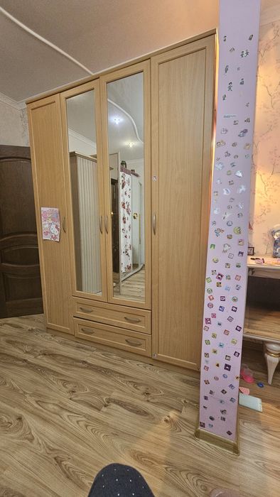 4 дверный шкаф за 20 000