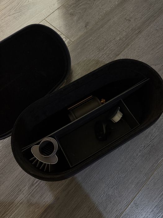 коробка от дайсона Dyson