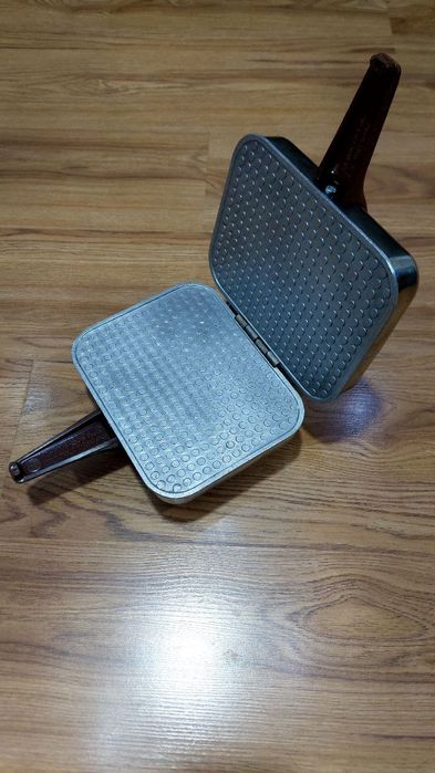 Вафельница Ласунка новая