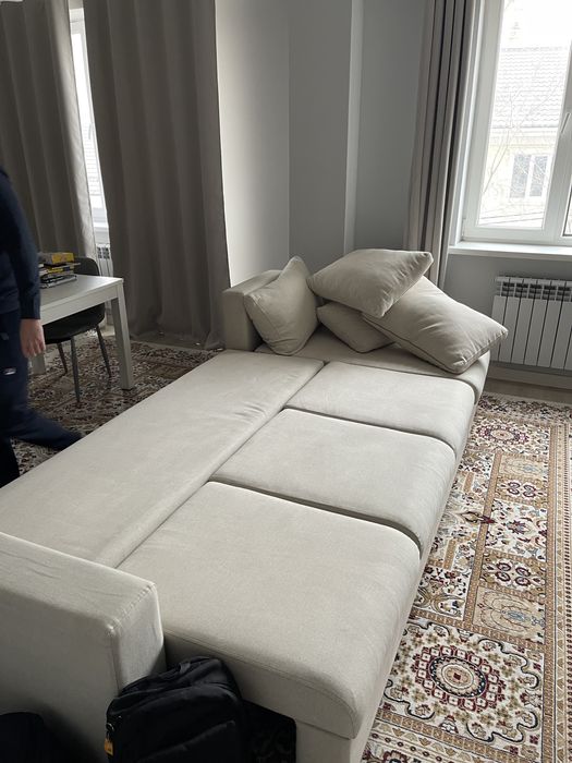 Срочно продается диван