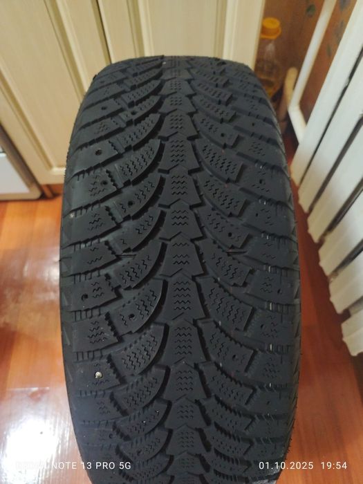 Покрышки зимние  б/у