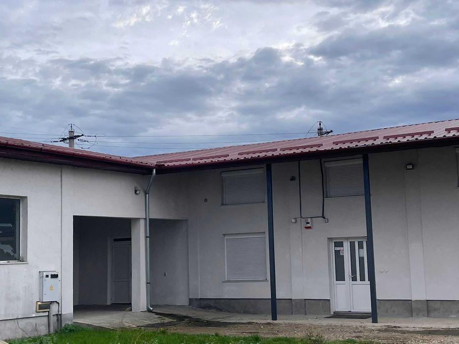 Inchiriez hala in Oradea iesirea spre Cluj