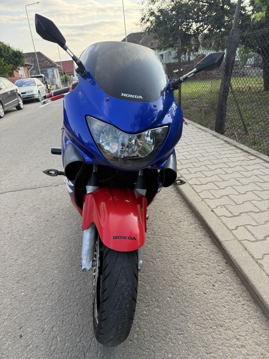 Honda CBR 600 F4