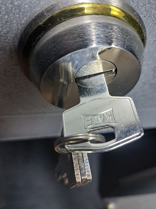 Сейф офисный кодовый