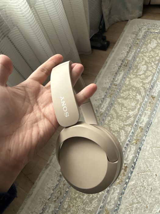 Наушники Sony.