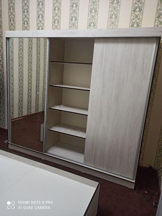 Spalni mebel sotiladi