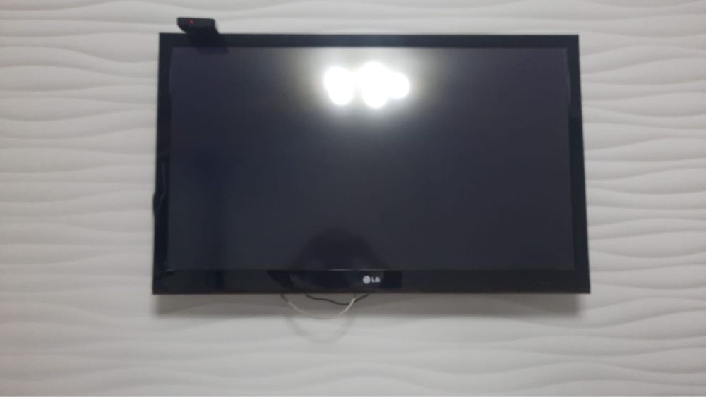 Срочно продам телевизор LG