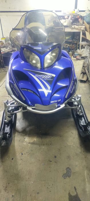 Продам снегоход,на полном ходу!