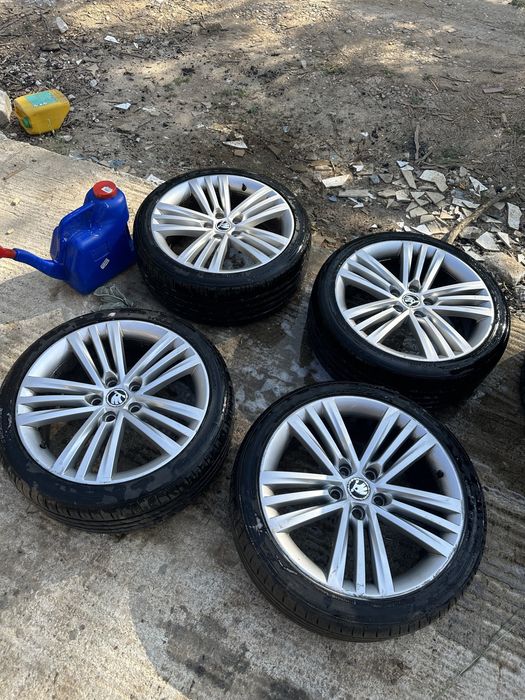 Jante + anvelope noi 225/40 R18