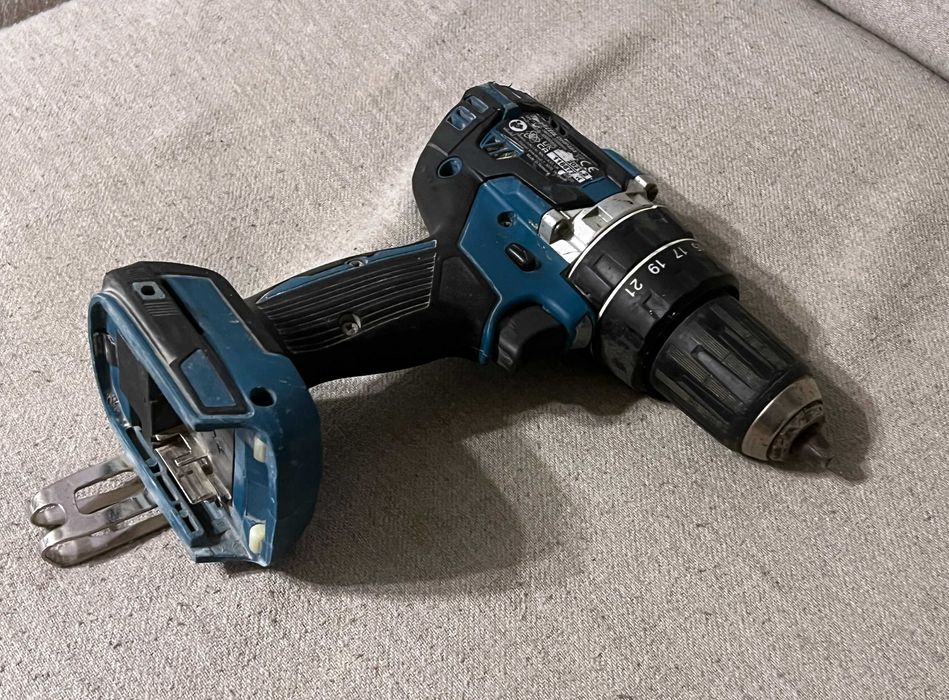 Makita DHP484 Masina gaurit insurubat cu percutie 18V