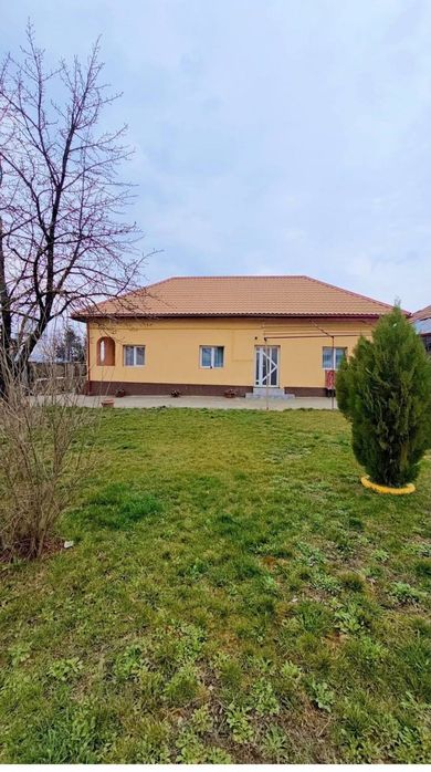 Casa de închiriat